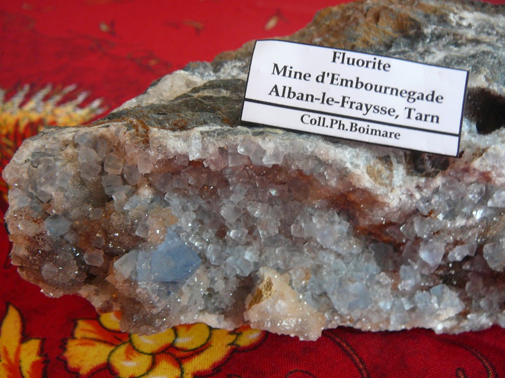 Fluorite bleue mine d'Embournegade Alban-le-Fraysse Tarn France (1).JPG
