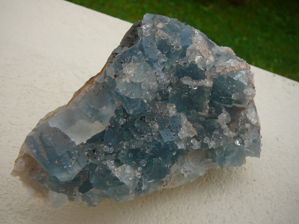 Fluorite bleue mine d' Embournegade Tarn France (11).JPG
