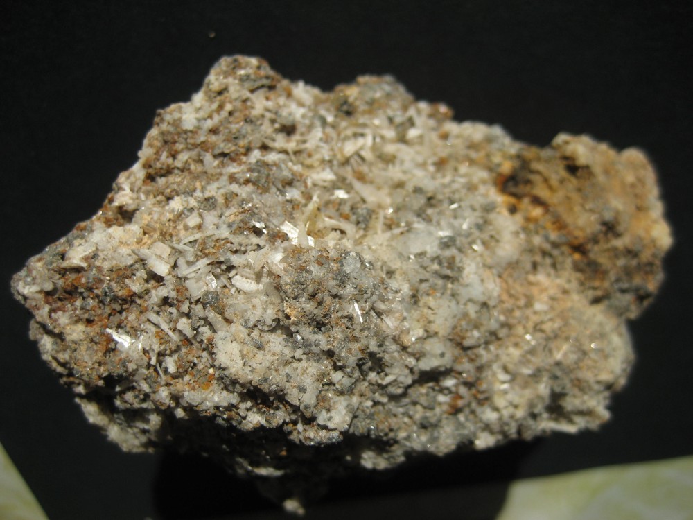 Cerusite Ardeche (07) France.JPG