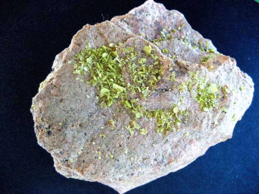 Autunite(Autun)Morvan (71) France.JPG