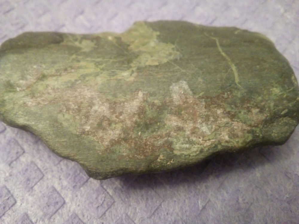 pierre verte rose (3).jpg