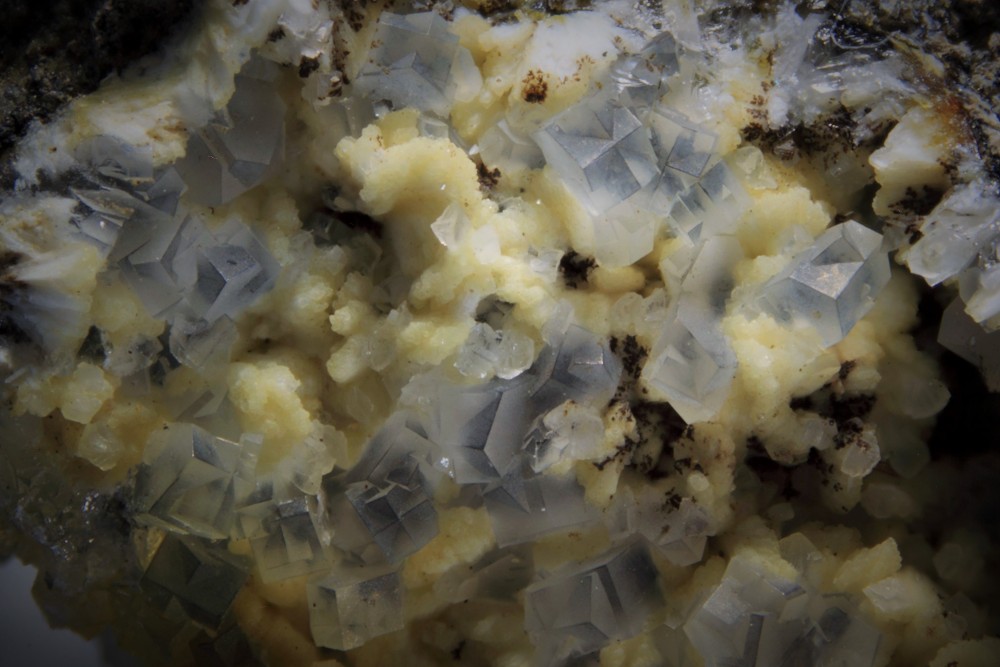 Phillipsite macle de bowling Prades d'Aubrac FOV 9 mm 002 (3).JPG