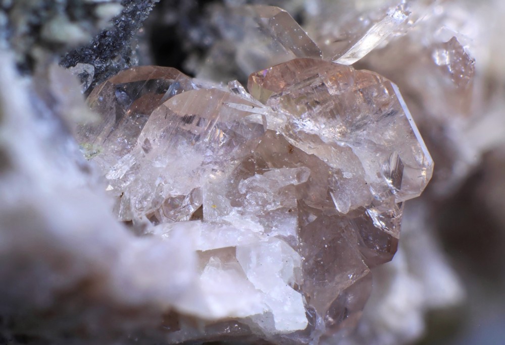 Axinite pic d'Espade FOV 15 mm 001 (2).JPG