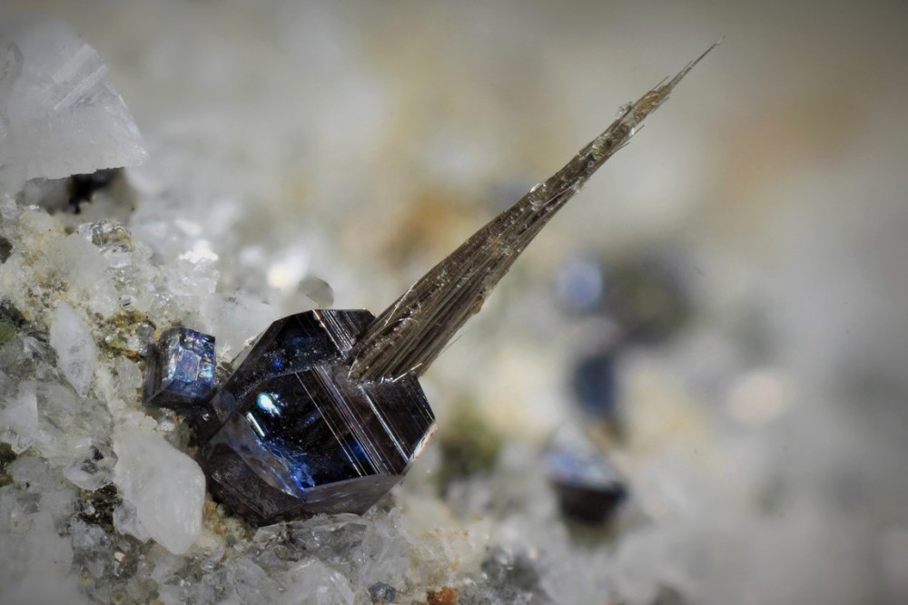 Rutile en épitaxie sur anatase bleue le Montanero FOV 7 mm 001 (Copier) (2).JPG