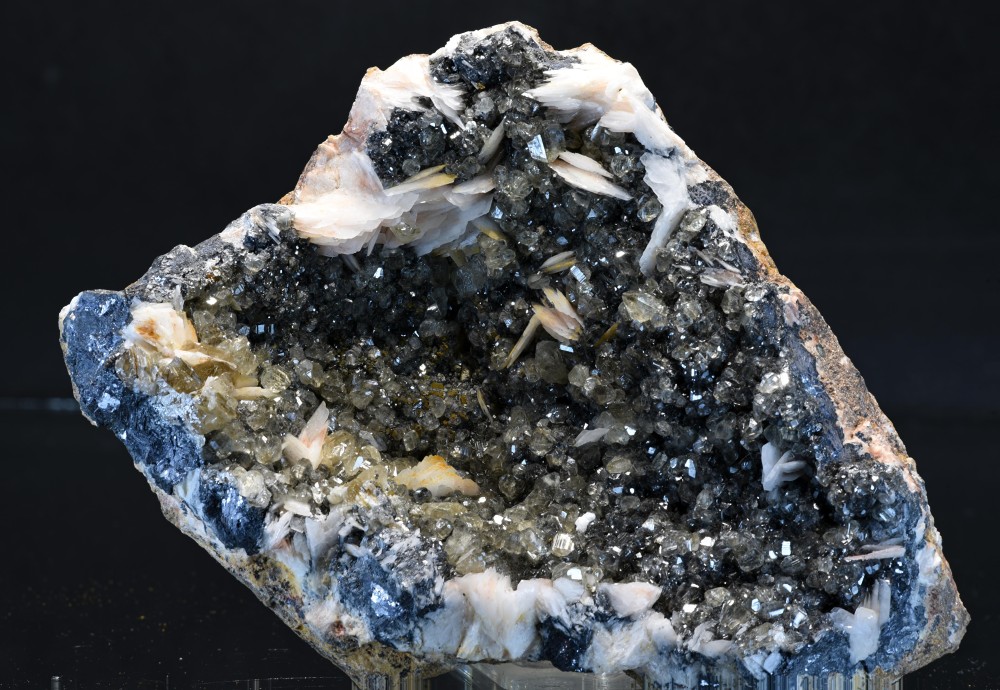 Maroc cerusite lq s3.JPG