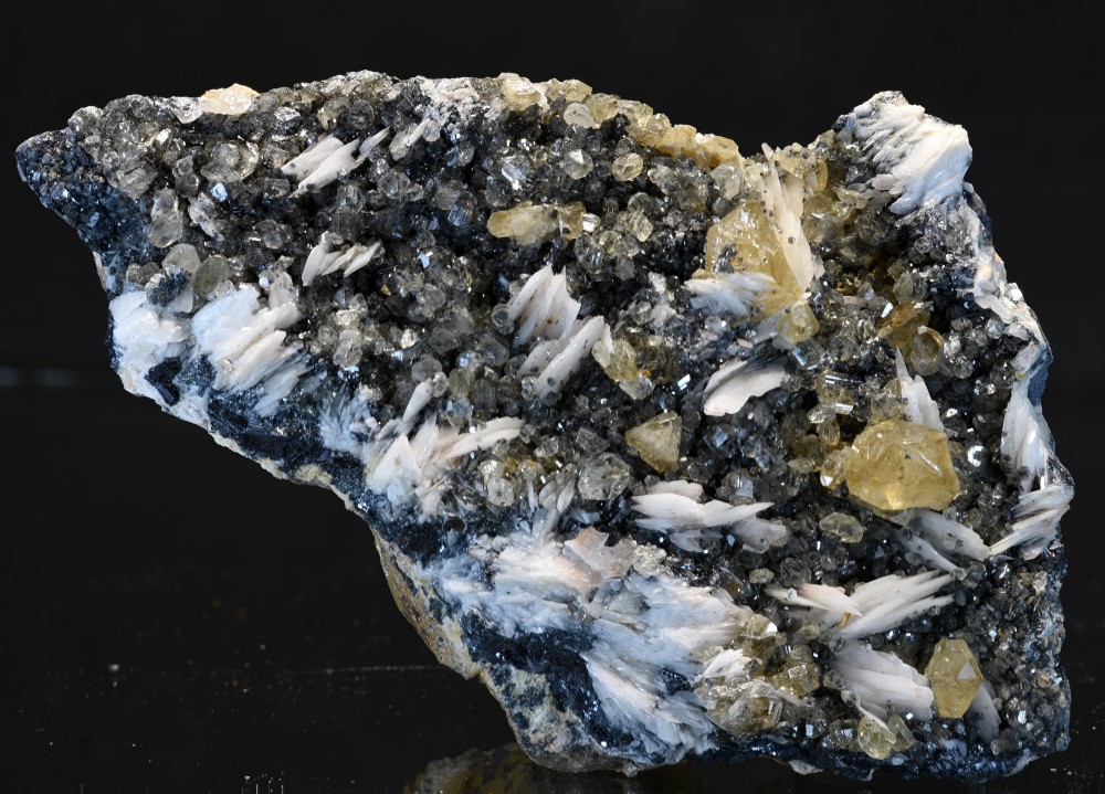 Maroc cerusite lq  s4.JPG