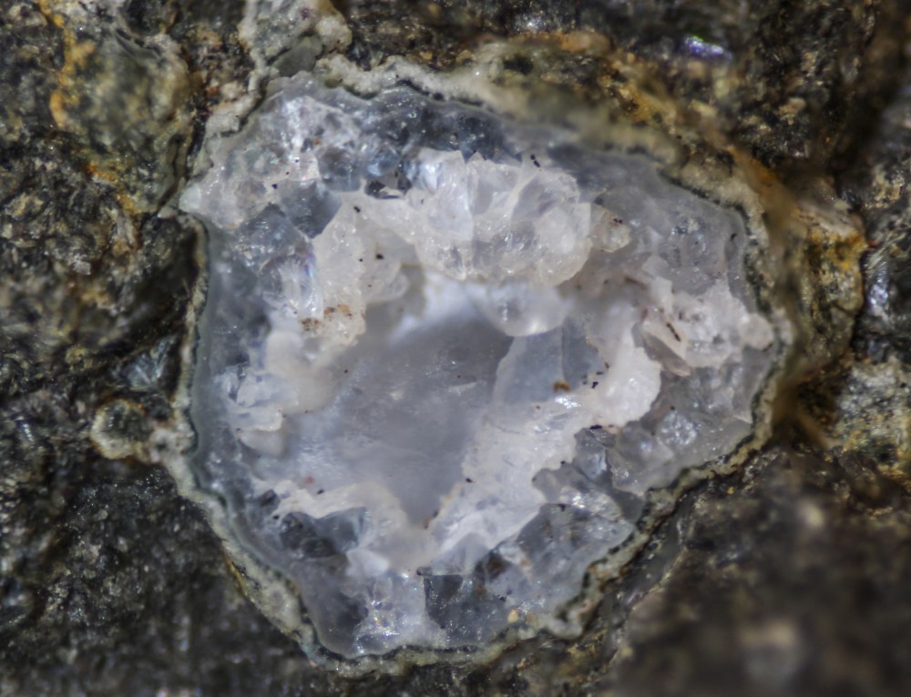Detailmugearite3.thumb.jpg.1bad823706d7d0a53a59bd53389e8f6b.jpg