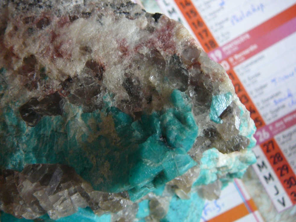 Amazonite et quartz sur granite 11.JPG