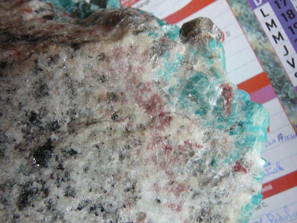 Amazonite et quartz sur granite 7.JPG