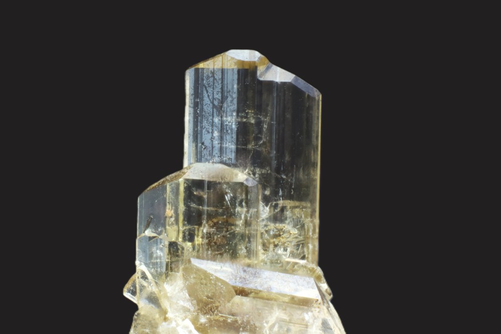 Clinozoïsite Ourdis FOV 5 mm 008.jpg