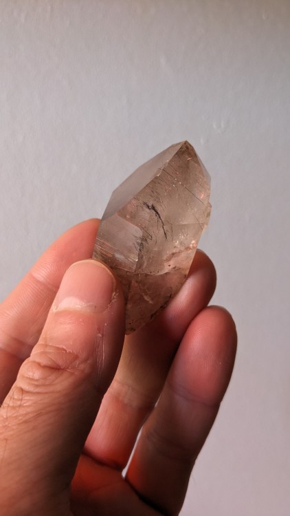 quartz_rutile_1.thumb.jpg.3f09c8b475a488330431f62b4fb30f5c.jpg