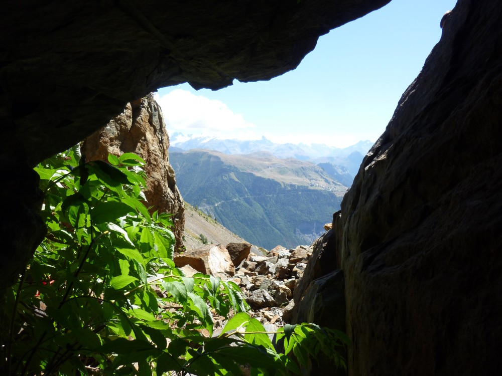 Les Cromots 7 (entrée de cette galerie ; vue vers l'extérieur).JPG