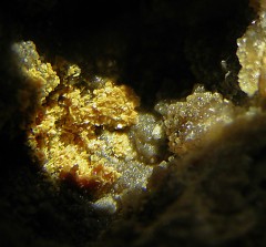 Parsonsite Plumbogummite