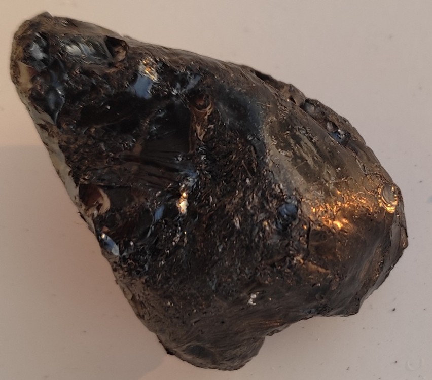 pierre très légère face 2.jpg