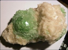 apophyllite sur Stilbite
