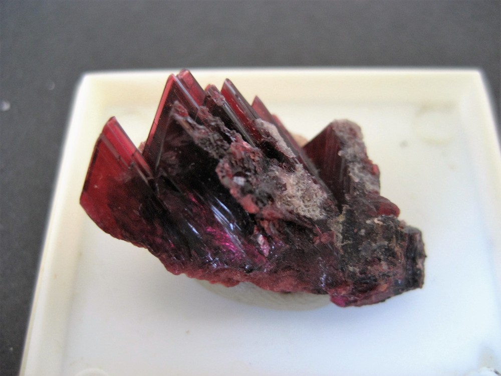 Erythrite(Fleur de Cobalt) Bou azzer Maroc.JPG
