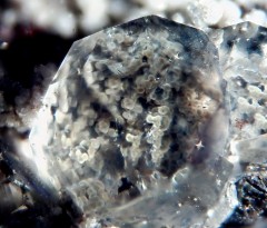 Analcime avec inclusions de smectite 1.jpg