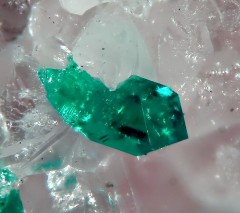 Dioptase 4.jpg