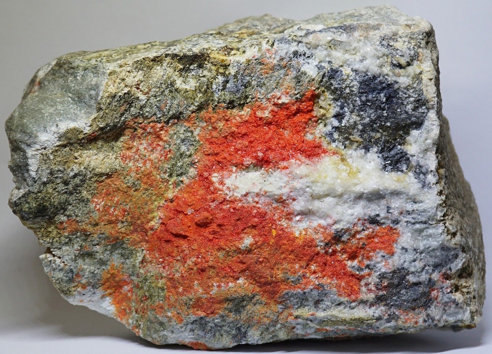 Zapu (2- )1-Réalgar- 138 x 96 x 49 mm..jpg