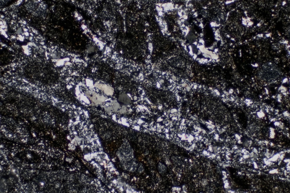 LN 15443b Impactite - TSL - LPA x 6,5 - lame10.jpg