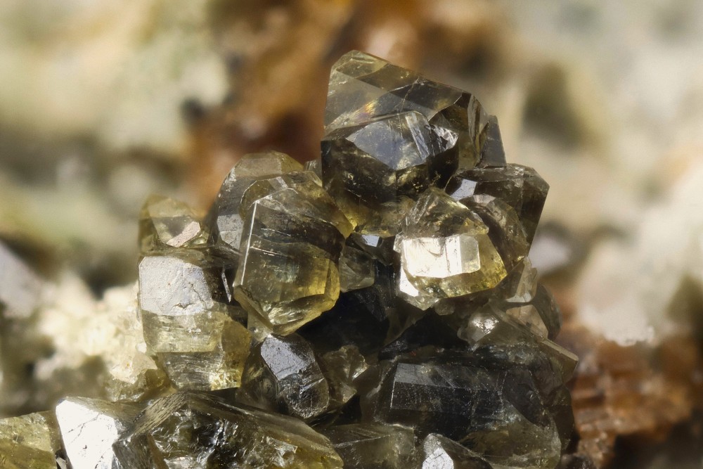 Vésuvianite Dets Coubous FOV 6 mm 008.jpg