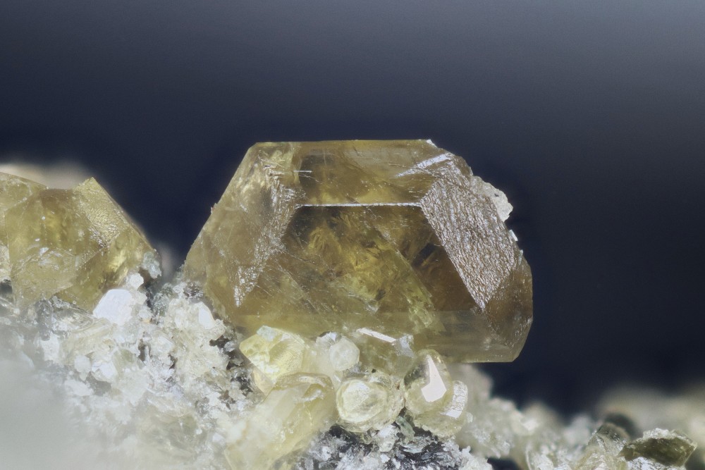 Vésuvianite Dets Coubous FOV 6 mm 016.jpg
