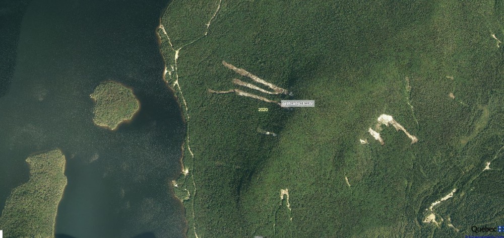 6.0 calcaire lac Vermont.jpg