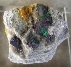 Cuprite, Malachite et calcite