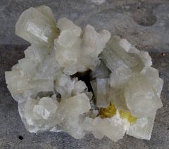 Aragonite sur Soufre