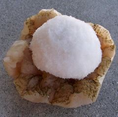 Mesolite sur Stilbite