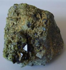 Magnétite et Epidote