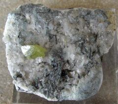 Titanite, Clinochlore et Albite