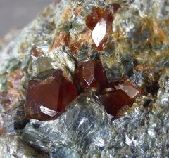 Grenat hessonite