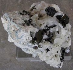 Epidote sur Albite