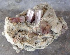 Aragonite violette sur matrice