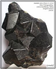 ANDRADITE (Noire et Brune) CHINE