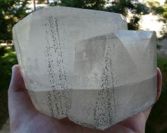 Calcite avec pyrite en inclusion, Dachang Sn-Polymetallic ore field, Nandan county, préfecture Hechi, région Guangxi Zhuang autonomous, Chine.