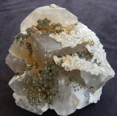 Fluorine, Baryte et Pyrite, Mine de Silius, Cagliari, Sardaigne, Italie.