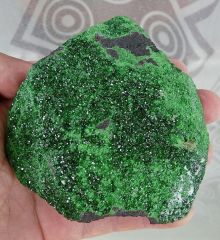 Ouvarovite (Var.de Grenat Grossulaire), Mine Saronovskii, Saranovskaya, milieu Ourals, Russie.