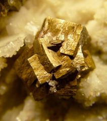 Pyrite. Peyrebrune